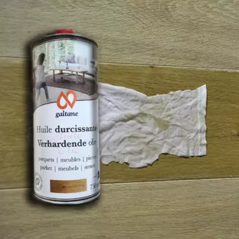 verhelderende grondlaag is volwaardige olie